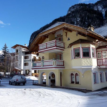 Appartamenti Majon Sotroi Campitello di Fassa Eksteriør billede