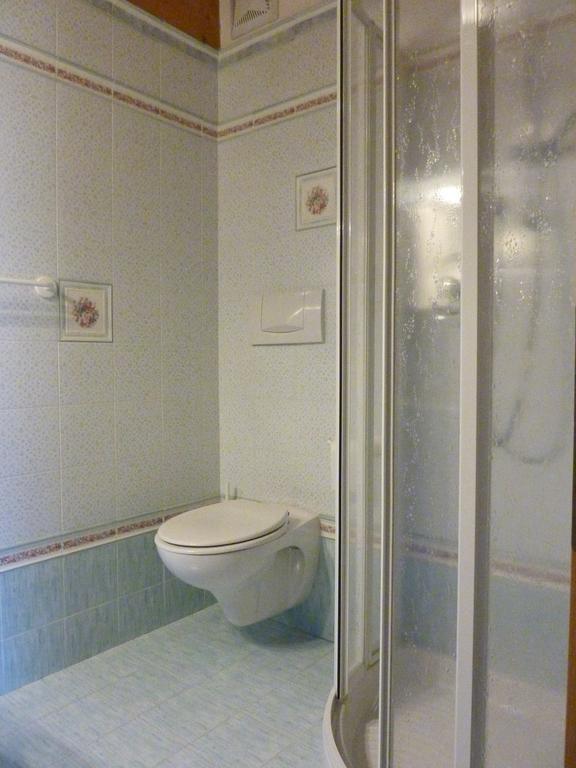 Appartamenti Majon Sotroi Campitello di Fassa Værelse billede