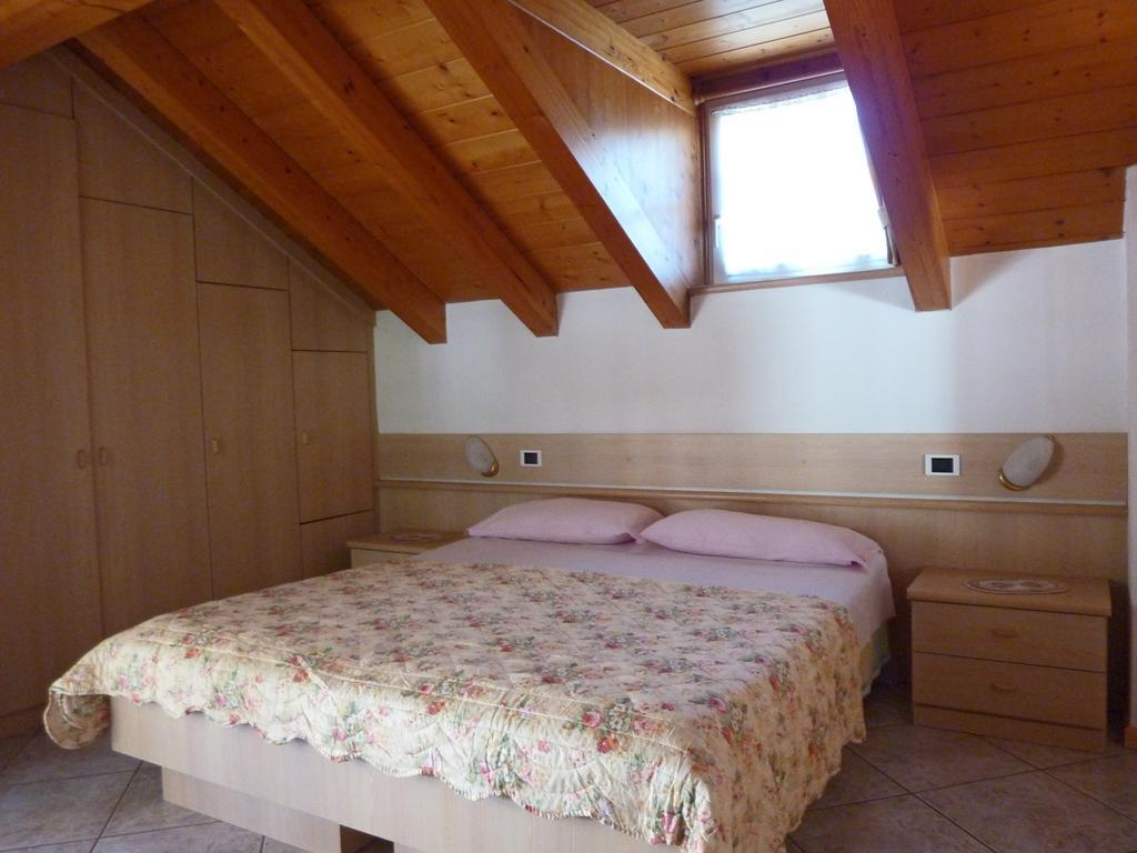 Appartamenti Majon Sotroi Campitello di Fassa Værelse billede
