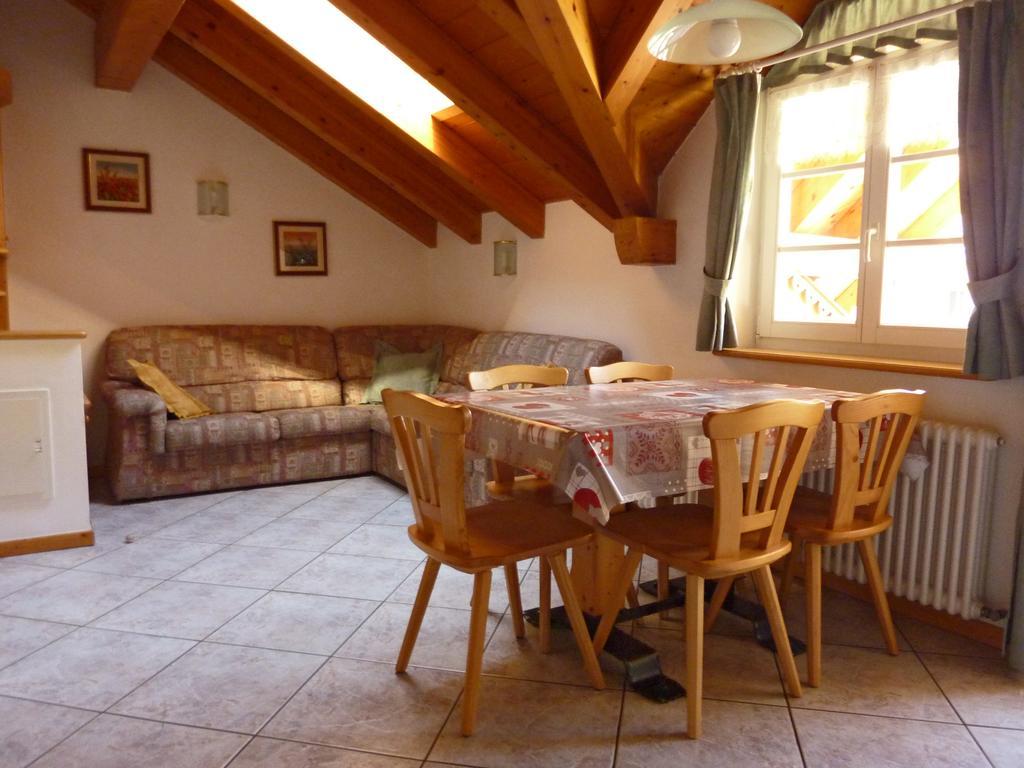 Appartamenti Majon Sotroi Campitello di Fassa Værelse billede